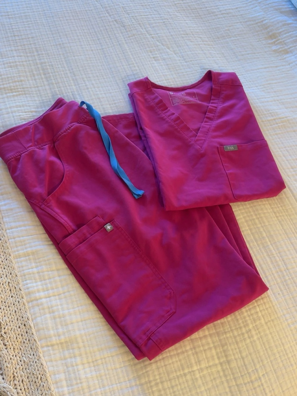 Figs Pink Scrub Set